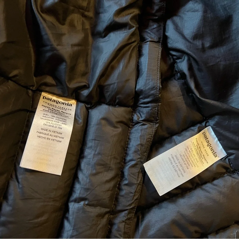 Bundle of 2 Patagonia Hi Loft Down Jackets with Hoods - Picture 3 of 5